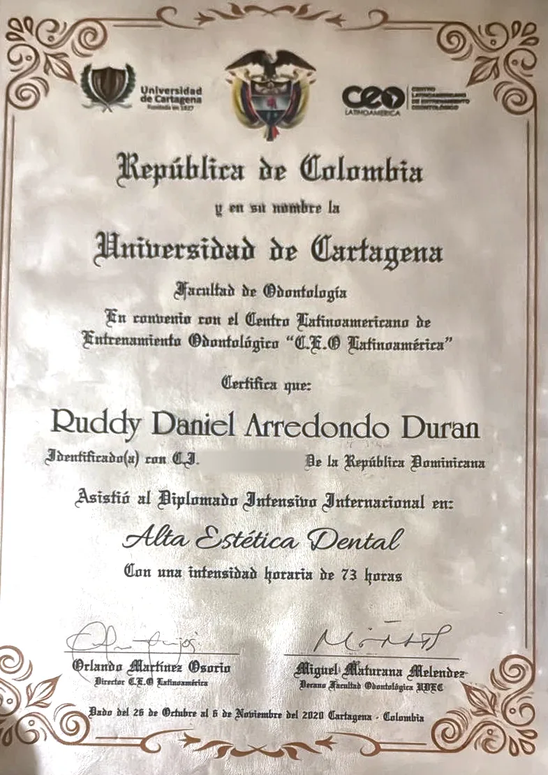 International Diploma in Advanced Dental Esthetics, Universidad de Cartagena and CEO Latinoamérica, 2020, ID number covered